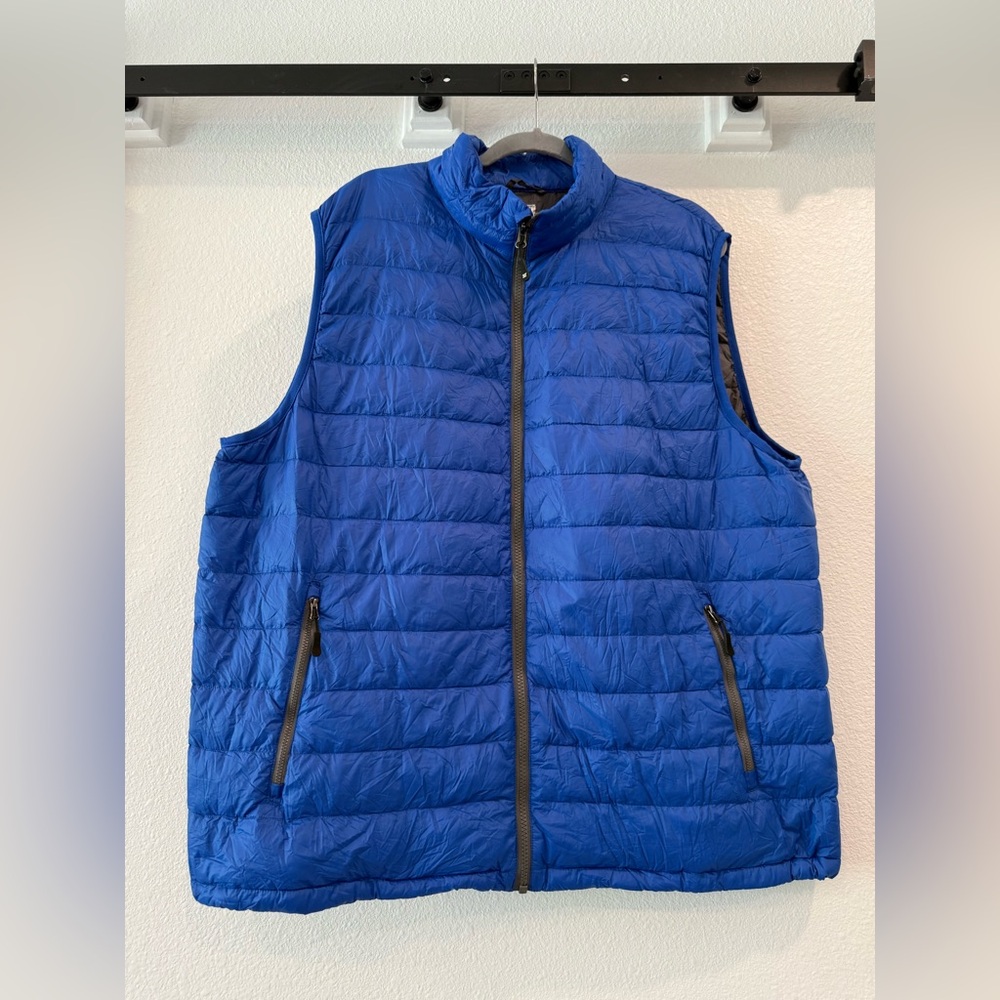 Travel vest, 32 Degrees, blue, XXL, rolls into travel pack, very lightweight